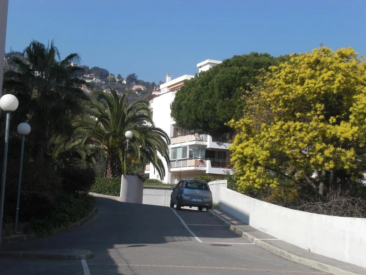 Residence Avec Piscine, Plage A 100 M, Cannes Et Juan Les Pins A 5 Min, Wifi 골페주앙 0*,